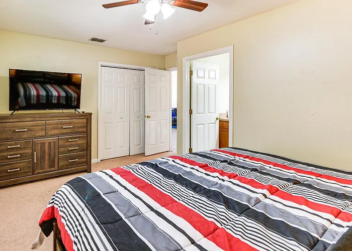 4 Mi To Fsu: Pet-friendly Townhome Tallahassee