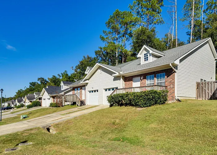 4 Mi To Fsu: Pet-friendly Townhome
