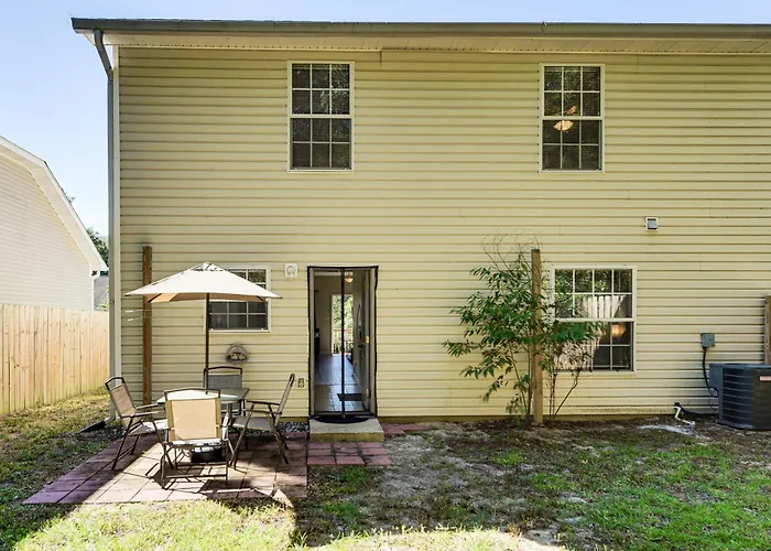 Сasa de vacaciones 4 Mi To Fsu: Pet-friendly Townhome Tallahassee